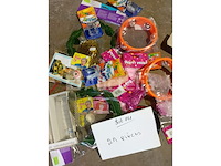 Set van 45 antieke muziekstukken set van 21 vullingen, trucs en andere items - nieuw set van 130 planken voor verschillende modellen 1 kleine boekententoonstelling - nieuw - afbeelding 3 van  4