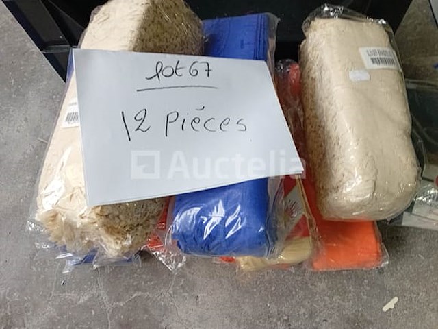 Set van 48 grote a4-mappen - nieuw set van 12 grote zakjes crêpepapier - nieuw voor doe-het-zelf of anders - nieuw set van 6 potten voor bloemstukken - nieuw set van 47 pakketten kleurmaskers - nieuw - afbeelding 4 van  4