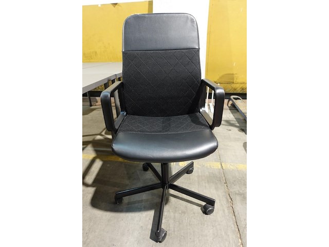 Set van 4x diverse tafels + 4 bureaustoelen - afbeelding 3 van  4