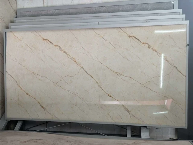 Set van 5 decoratieve panelen gemarmerd beige marmeren bouwmateriaal - afbeelding 1 van  2