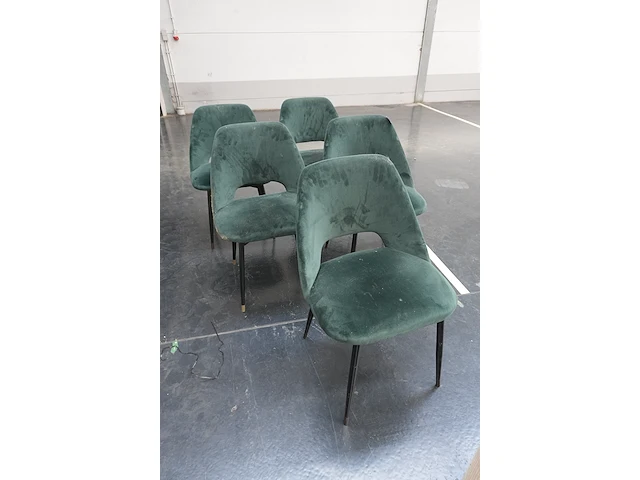 Set van 5 groene velvet stoelen met goudkleurige afwerking - afbeelding 4 van  5