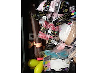 Set van 504 beschermende maskers - nieuw set van 26 mappen - nieuw set van 142 decoratieve items, doe-het-zelf, kleuren enzovoort - nieuw partij 38 deco dolphin - nieuw lot van 41 diverse verkoopartikelen - nieuw lot van 33 stukken - nieuw set van 38 diverse mobiele telefoonhoesjes - nieuw set van 10 pakjes van 25 jumbo rietjes - nieuw - afbeelding 9 van  10