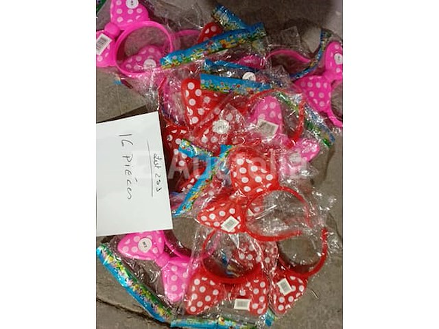 Set van 6 mickey-hoofdbanden - nieuw set van 10 pakketten, set hoofdband en kattenstaart - nieuw set van 6 sets hoofdband + boog + staart - nieuw set van 16 minnie-hoofdbanden - nieuw set van 6 roze panterhoofdband + staartset - nieuw set van 6 pakken konijnenhoofdband + pom pom pom set - nieuw set van 2 pakketten luxe konijnenhoofdband set - nieuw set van 4 pakken hoofdband + panterstaartset - nieuw - afbeelding 7 van  10