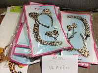 Set van 6 sets hoofdband + strik + panterstaart - nieuw set van 4 pakketten, hoofdband + strik + staart olifant - nieuw set van 5 pakken luxe kermishandschoenen - nieuwe diverse modellen set van 12 pakketten, set hoofdband + strik + staart, verschillende dieren - nieuw set van 43 pakketten carnavals- en feestdecoratie-items - nieuw set van 6 grote gigantische vergrootglas kermisitems - nieuw 1 set prachtige minnie carnival-accessoires - nieuw set van 9 verschillende dassen - nieuw - afbeelding 6 van  8