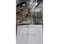 Set van 6 sets hoofdband + strik + panterstaart - nieuw set van 4 pakketten, hoofdband + strik + staart olifant - nieuw set van 5 pakken luxe kermishandschoenen - nieuwe diverse modellen set van 12 pakketten, set hoofdband + strik + staart, verschillende dieren - nieuw set van 43 pakketten carnavals- en feestdecoratie-items - nieuw set van 6 grote gigantische vergrootglas kermisitems - nieuw 1 set prachtige minnie carnival-accessoires - nieuw set van 9 verschillende dassen - nieuw - afbeelding 8 van  8