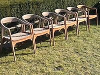 Set van 6 teak stoelen met afgeronde rug (lichte schade) - afbeelding 2 van  2