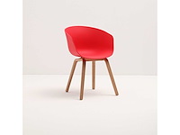 Set van 7 hygge-stoelen - natuurlijke houten poot - rode stoel - afbeelding 2 van  2