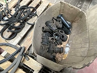 Set van 77 reserveonderdelen voor de amazone zaaimachine – buizen, trechters, balgen, flexi-vingers en tanden. diverse landbouw - afbeelding 5 van  9