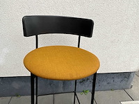 Set van 8 design barkrukken, zwart metalen onderstel met kvadrat-stoffering - afbeelding 3 van  3