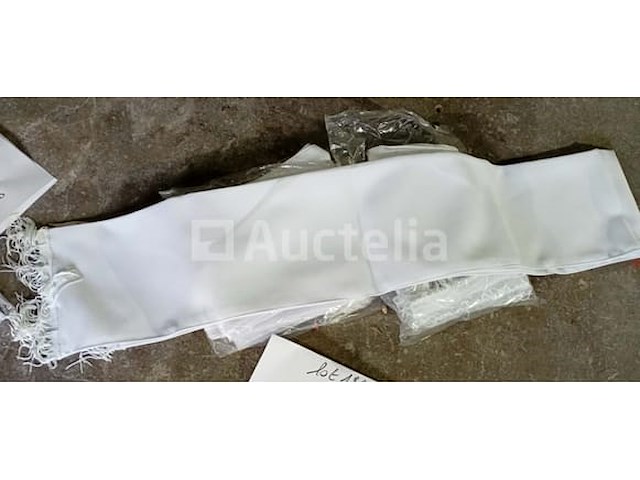 Set van 8 marinemutsen - nieuw set van 10 belgische supporter cap and bob items - nieuw set van 16 rasta-sjaals - nieuw set van 7 hoogwaardige witte sjaals - nieuw set van 4 mickey glove + hoofdband sets - nieuw set van 8 sets hoofdband + strik + staart verschillende dieren - nieuw carnival item set van 10 nepkettingen - nieuw set van 15 gigantische poppen voor carnival - nieuw set van 11 pakjes kerstwijnlabels om aan te passen - nieuw set van 11 pakken hoofdband + giraffestaartset - nieuw - afbeelding 1 van  10