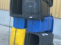Set van 8 rolrotainers 240l - afbeelding 1 van  4