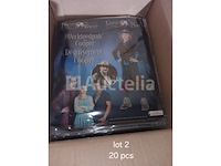 Set van 80 kinderkermiskostuums - - nieuw en verpakt - afbeelding 1 van  5