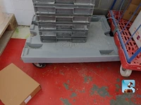 Set van bakken en dozen - afbeelding 3 van  15