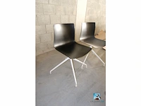 Set van design stoelen - afbeelding 2 van  5