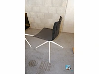 Set van design stoelen - afbeelding 3 van  5
