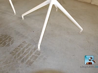 Set van design stoelen - afbeelding 4 van  5