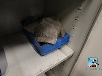 Set van kasten met inhoud - afbeelding 13 van  27