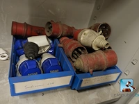 Set van kasten met inhoud - afbeelding 17 van  27