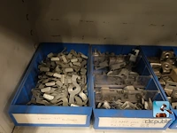 Set van kasten met inhoud - afbeelding 24 van  27