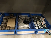 Set van kasten met inhoud - afbeelding 25 van  27