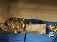 Set van kasten met inhoud - afbeelding 14 van  20