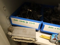 Set van metalen kasten met inhoud - afbeelding 13 van  35