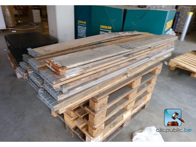 Set van pallets en opzetstukken - afbeelding 3 van  4