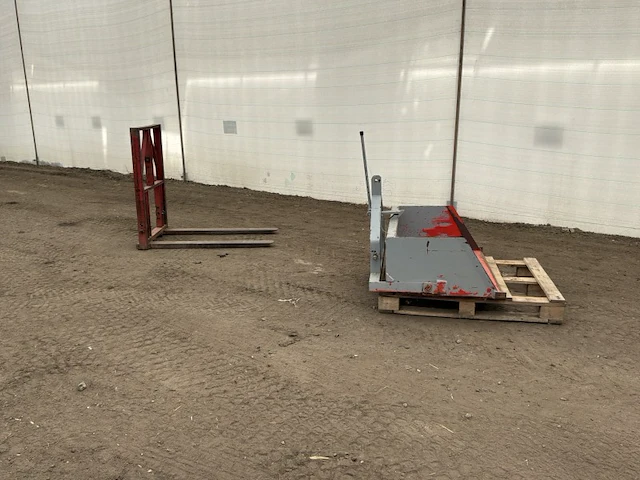 Set van palletvork en kipbak - afbeelding 1 van  13