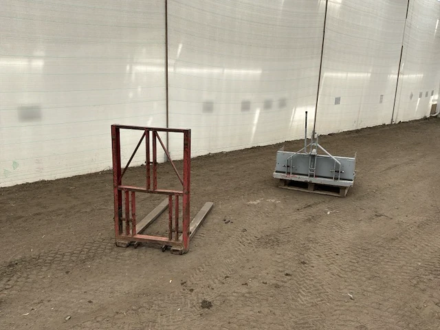 Set van palletvork en kipbak - afbeelding 8 van  13