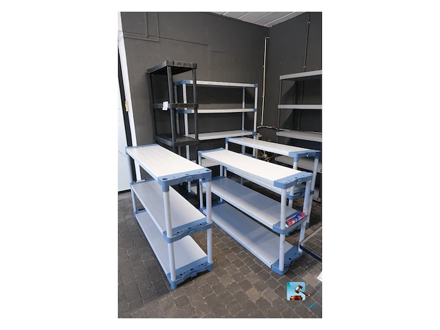 Set van planken - afbeelding 1 van  6