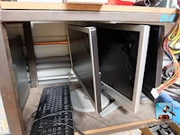 Set van rekken met inhoud - afbeelding 3 van  16
