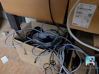 Set van rekken met inhoud - afbeelding 5 van  16