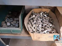 Set van rekken met inhoud - afbeelding 3 van  51