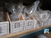 Set van rekken met inhoud - afbeelding 6 van  51