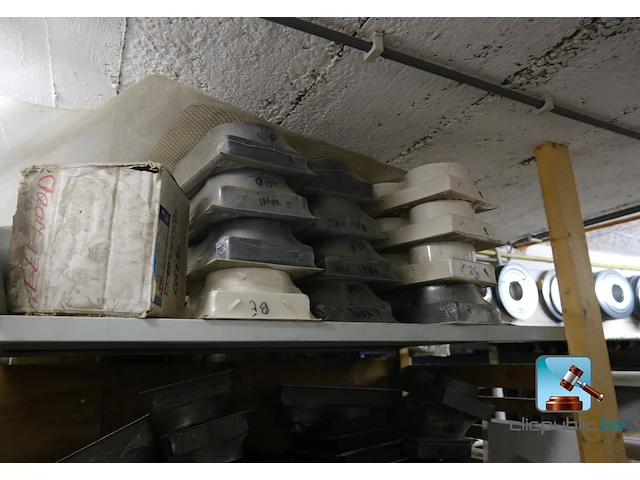 Set van roosters en ventilatiekanalen - afbeelding 2 van  12