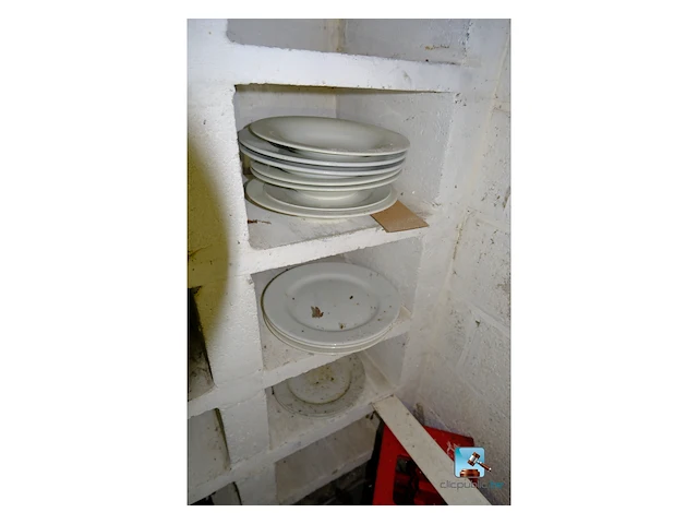 Set van servies en bestek - afbeelding 3 van  16
