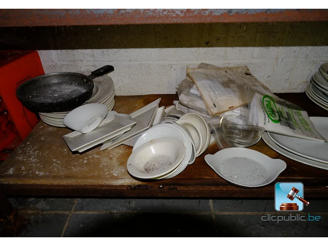 Set van servies en bestek - afbeelding 4 van  16
