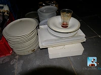 Set van servies en bestek - afbeelding 9 van  16