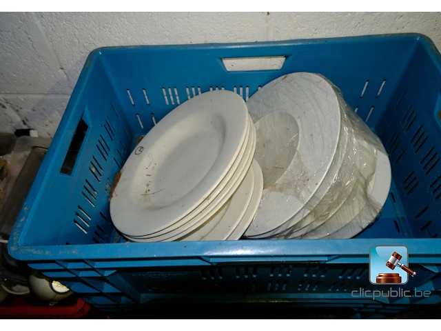 Set van servies en bestek - afbeelding 12 van  16