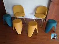 Set van stoelen en krukken - afbeelding 1 van  6