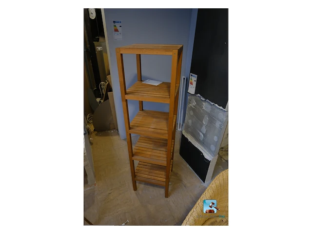 Set van stoelen en manden - afbeelding 3 van  9