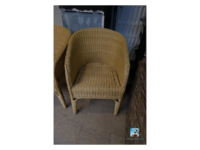 Set van stoelen en manden - afbeelding 6 van  9