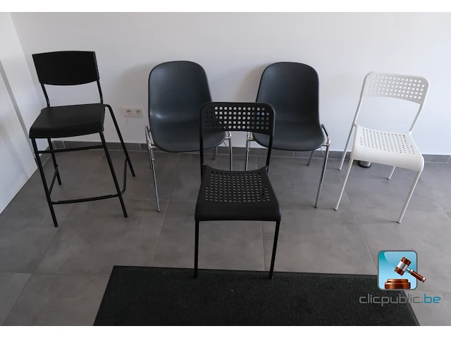 Set van stoelen - afbeelding 1 van  5