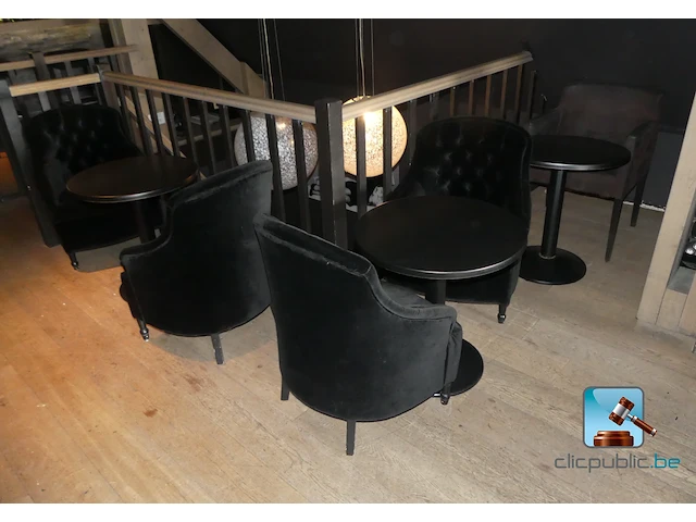 Set van tafels en fauteuils - afbeelding 3 van  7