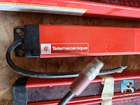 Set van veiligheidsbarrières - afbeelding 3 van  5