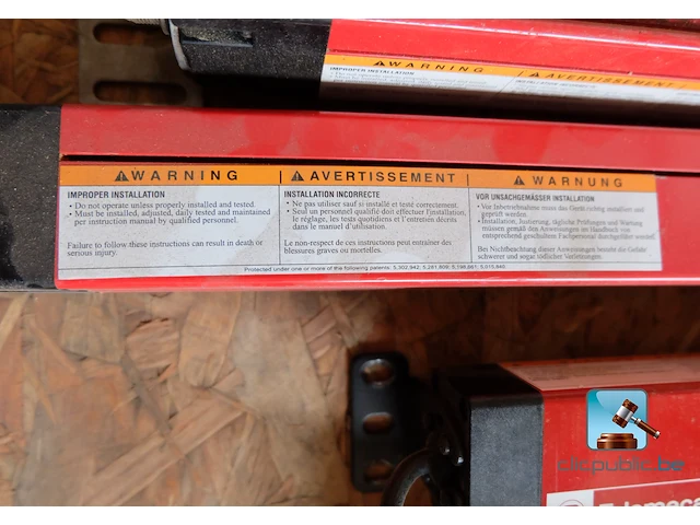 Set van veiligheidsbarrières - afbeelding 4 van  5
