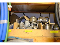 Set van verschillende buizen, leidingen en fittingen - afbeelding 3 van  27