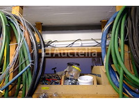 Set van verschillende buizen, leidingen en fittingen - afbeelding 4 van  27