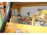 Set van verschillende buizen, leidingen en fittingen - afbeelding 7 van  27