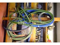 Set van verschillende buizen, leidingen en fittingen - afbeelding 20 van  27